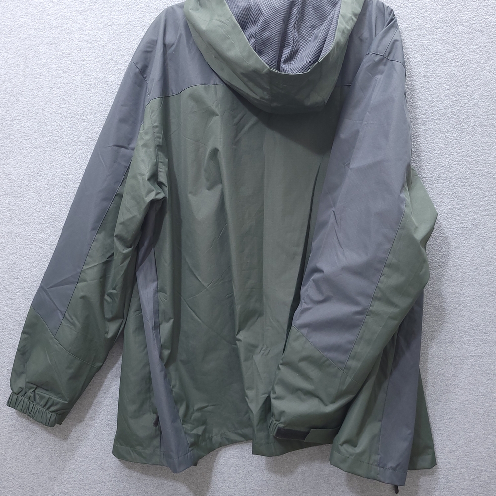 Ski Jacket - Picture 7 of 9